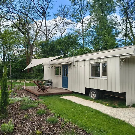Glamping Im Zirkuswagen In 別荘 *