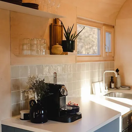 Glamping Im Zirkuswagen In Nyaraló